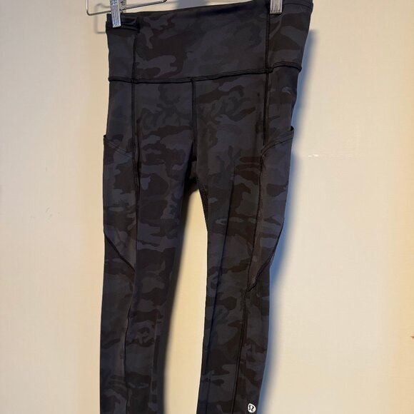 lululemon athletica Pants - Lululemon Camo High-Rise Crop Leggings | Size 6